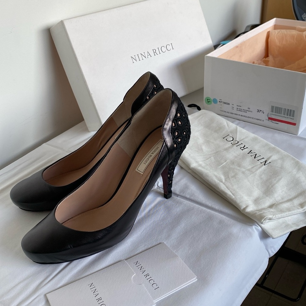 Nina Ricci pumps. Size 37.5. Black